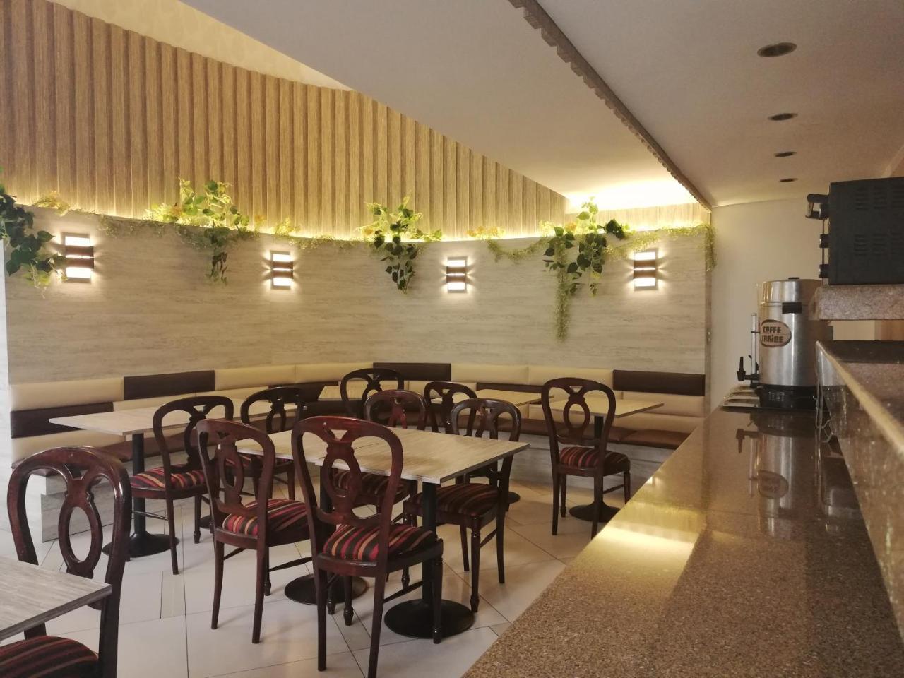 圣地亚哥蒙特卡洛酒店 外观 照片