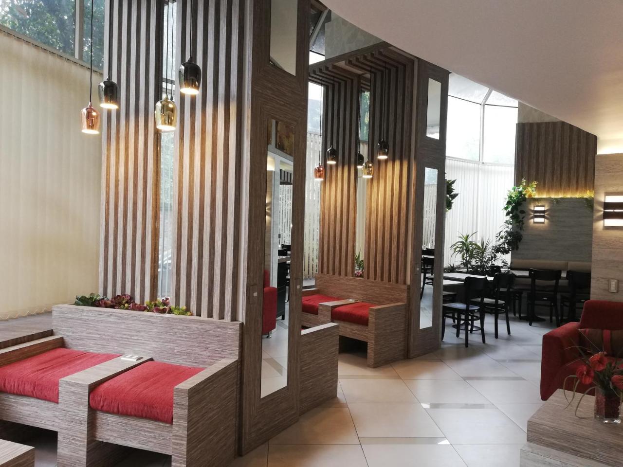 圣地亚哥蒙特卡洛酒店 外观 照片