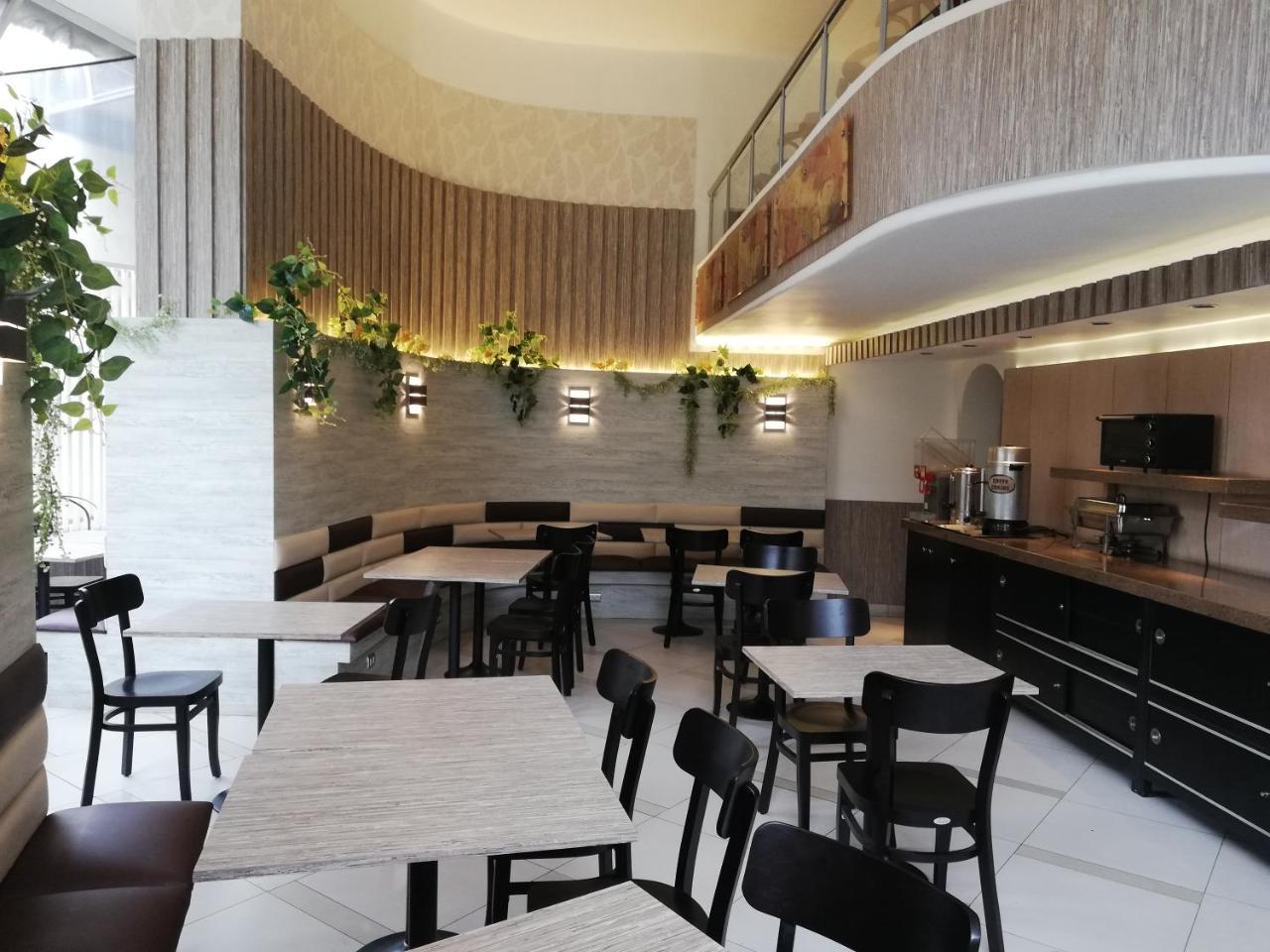圣地亚哥蒙特卡洛酒店 外观 照片