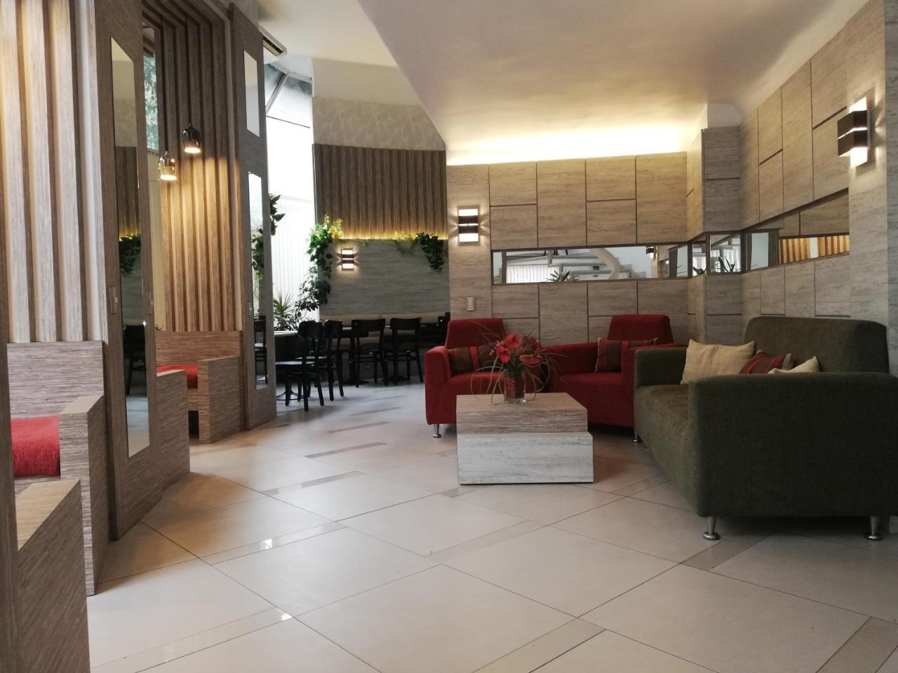 圣地亚哥蒙特卡洛酒店 外观 照片